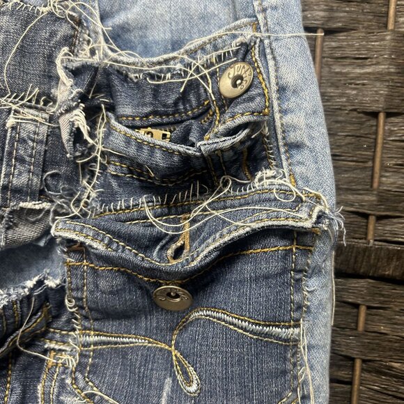 Universal Threads Upcylced Denim Boyfriend Shorts Size 2R - Picture 6 of 8